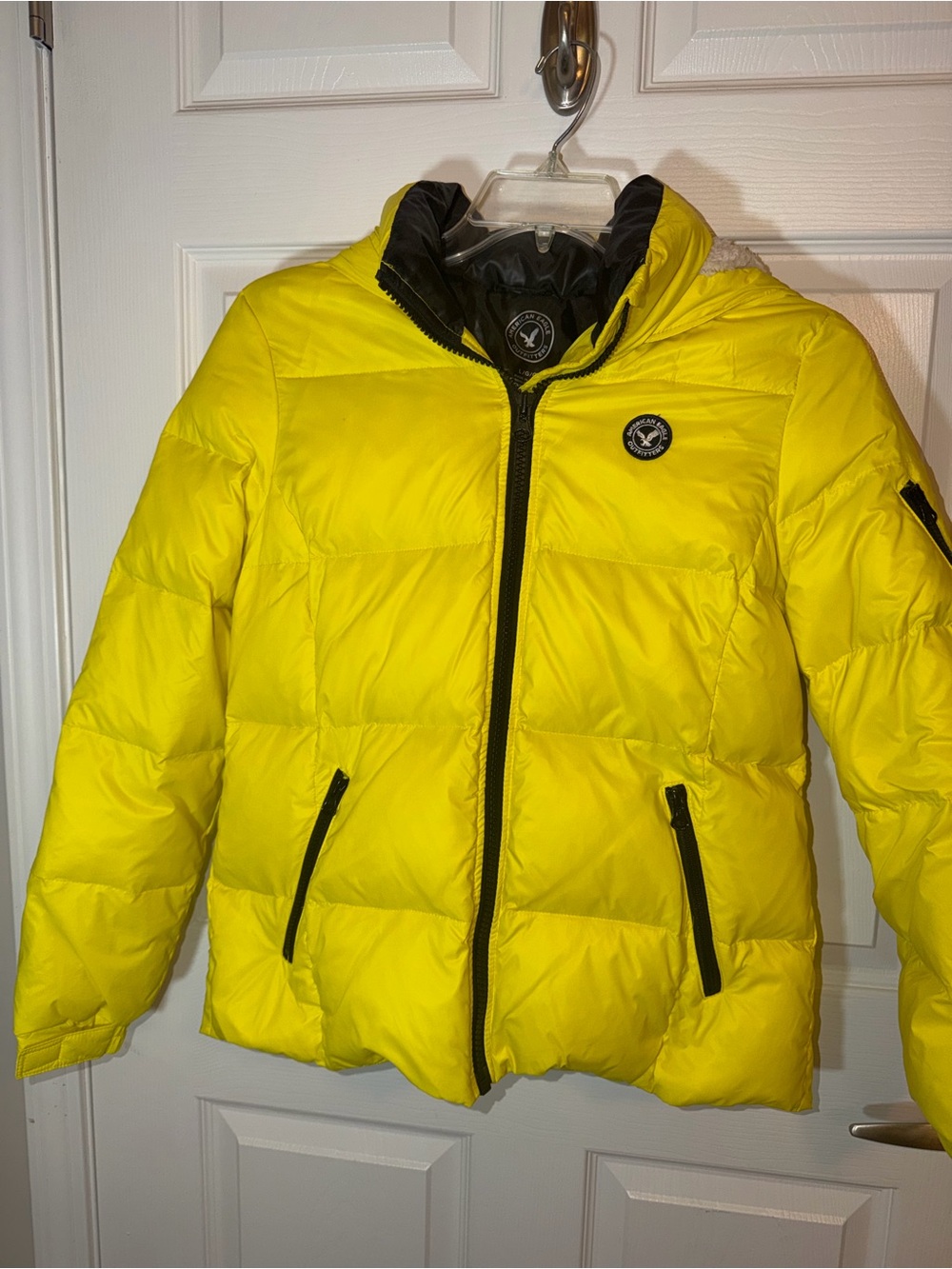 💛❄️Women’s American Eagle Yellow Puffer Jacket - Lightweight Warmth ❄️💛
